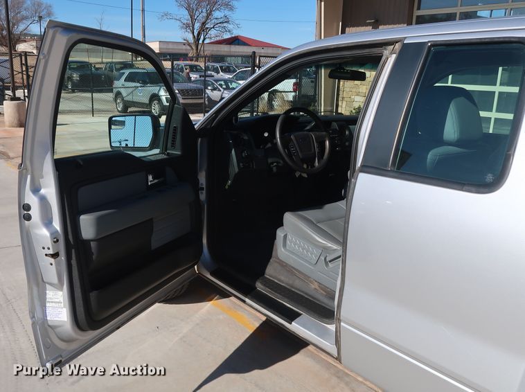 image for item DH3654 2014 Ford F150 SuperCab pickup truck