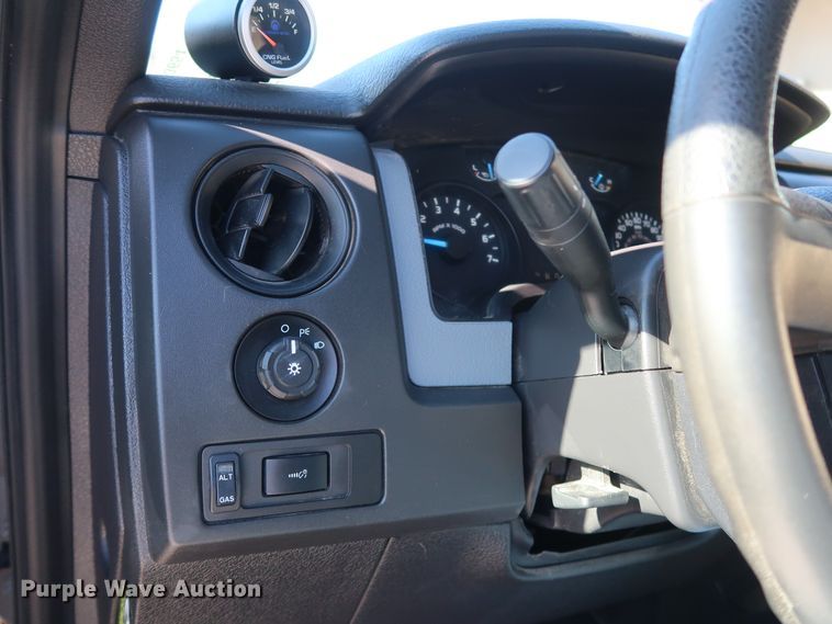 image for item DH3654 2014 Ford F150 SuperCab pickup truck