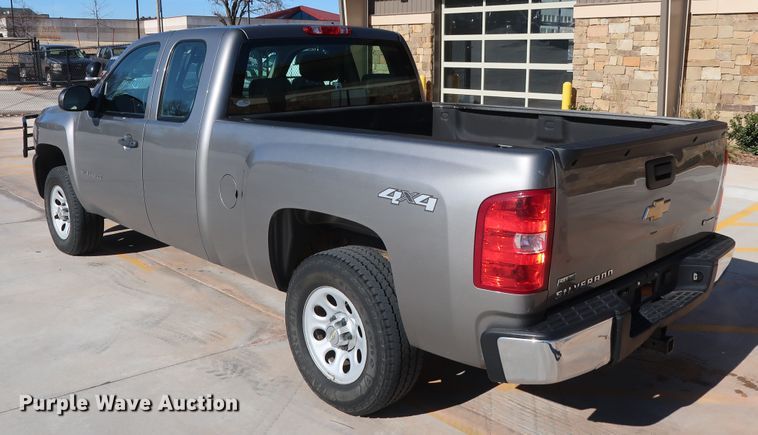 image for item DH3655 2012 Chevrolet Silverado 1500 Ext. Cab pickup truck