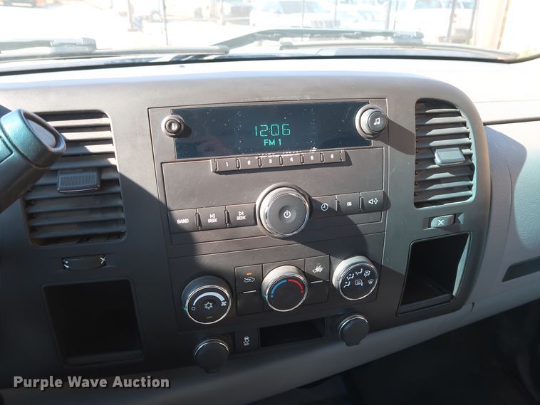 image for item DH3655 2012 Chevrolet Silverado 1500 Ext. Cab pickup truck