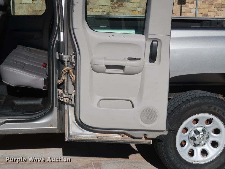 image for item DH3655 2012 Chevrolet Silverado 1500 Ext. Cab pickup truck