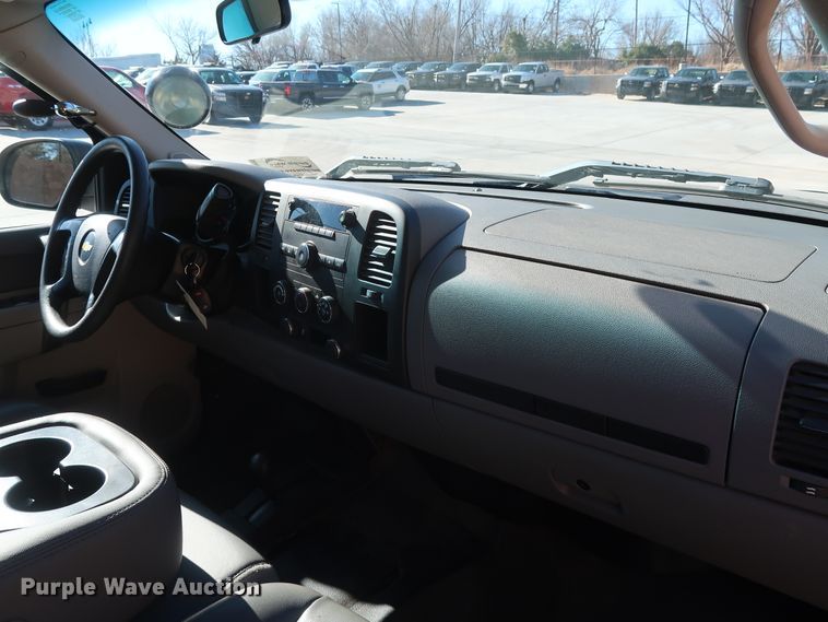 image for item DH3655 2012 Chevrolet Silverado 1500 Ext. Cab pickup truck