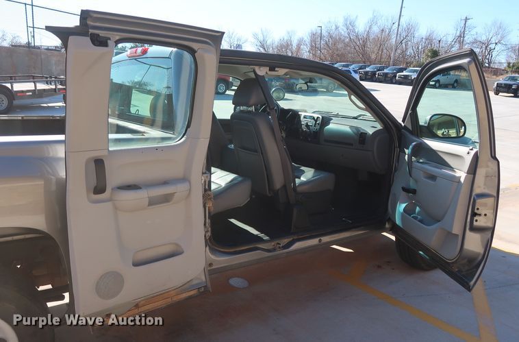 image for item DH3655 2012 Chevrolet Silverado 1500 Ext. Cab pickup truck