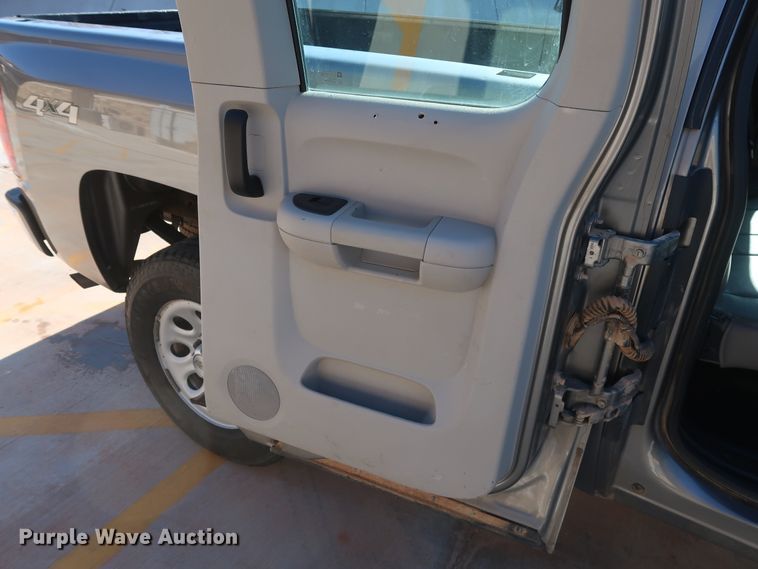 image for item DH3655 2012 Chevrolet Silverado 1500 Ext. Cab pickup truck