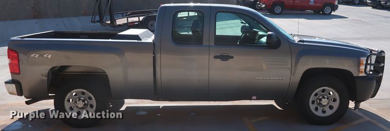 image for item DH3656 2013 Chevrolet Silverado 1500 Ext. Cab pickup truck