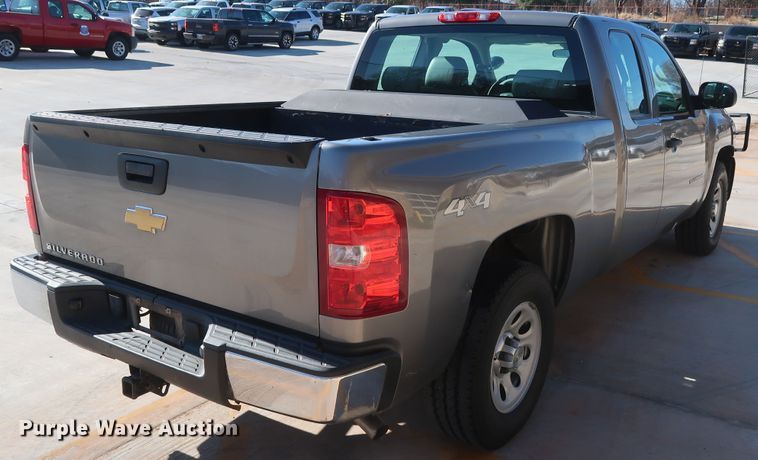 image for item DH3656 2013 Chevrolet Silverado 1500 Ext. Cab pickup truck