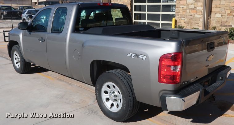 image for item DH3656 2013 Chevrolet Silverado 1500 Ext. Cab pickup truck