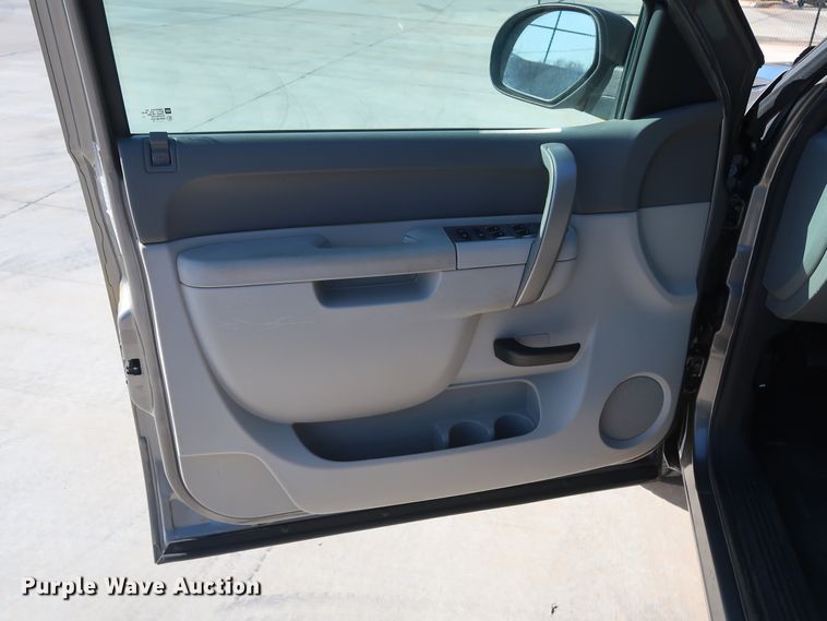 image for item DH3656 2013 Chevrolet Silverado 1500 Ext. Cab pickup truck