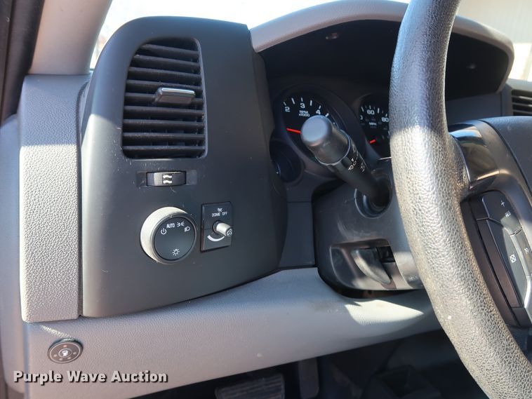 image for item DH3656 2013 Chevrolet Silverado 1500 Ext. Cab pickup truck