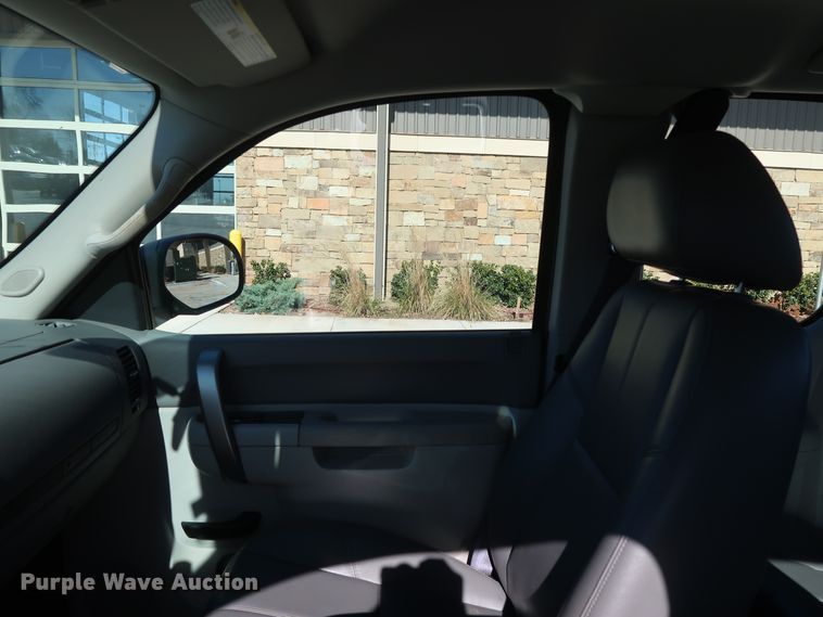 image for item DH3656 2013 Chevrolet Silverado 1500 Ext. Cab pickup truck