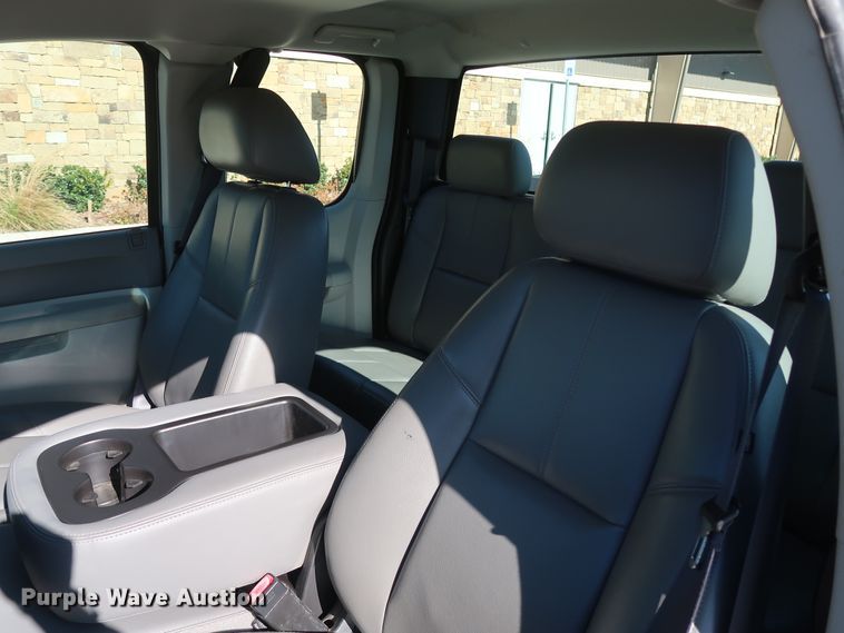 image for item DH3656 2013 Chevrolet Silverado 1500 Ext. Cab pickup truck