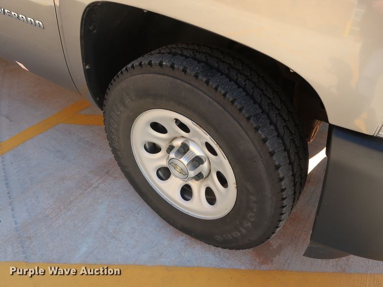 image for item DH3656 2013 Chevrolet Silverado 1500 Ext. Cab pickup truck