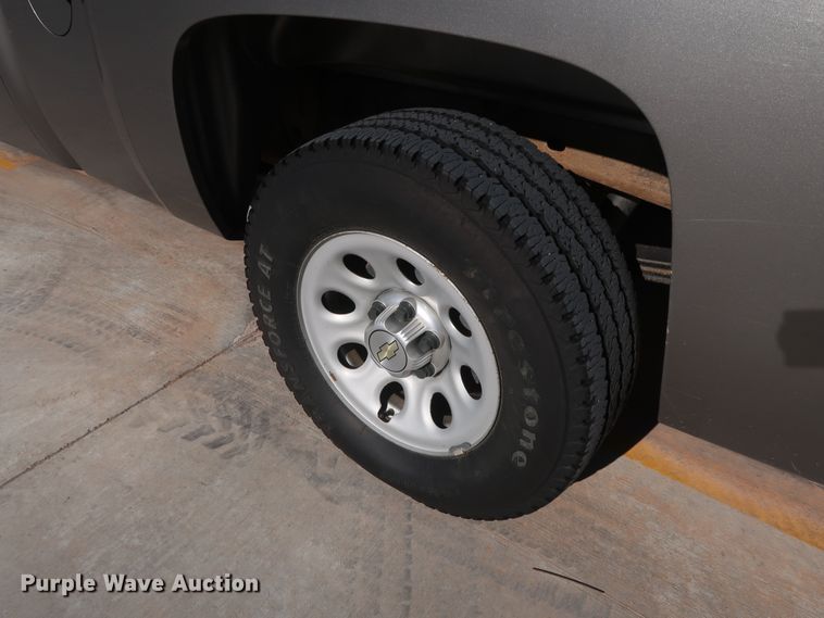 image for item DH3656 2013 Chevrolet Silverado 1500 Ext. Cab pickup truck