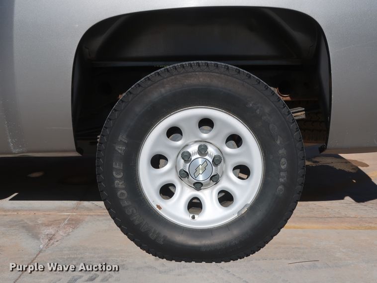 image for item DH3656 2013 Chevrolet Silverado 1500 Ext. Cab pickup truck