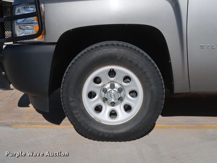 image for item DH3656 2013 Chevrolet Silverado 1500 Ext. Cab pickup truck