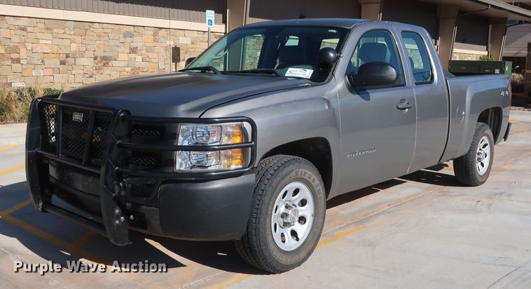 image for item DH3657 2013 Chevrolet Silverado 1500 Ext. Cab pickup truck