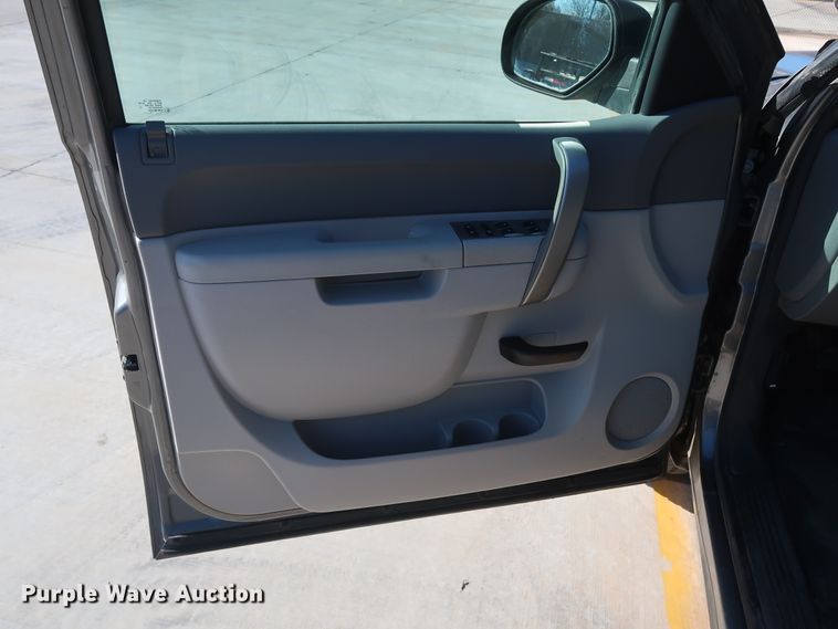 image for item DH3657 2013 Chevrolet Silverado 1500 Ext. Cab pickup truck