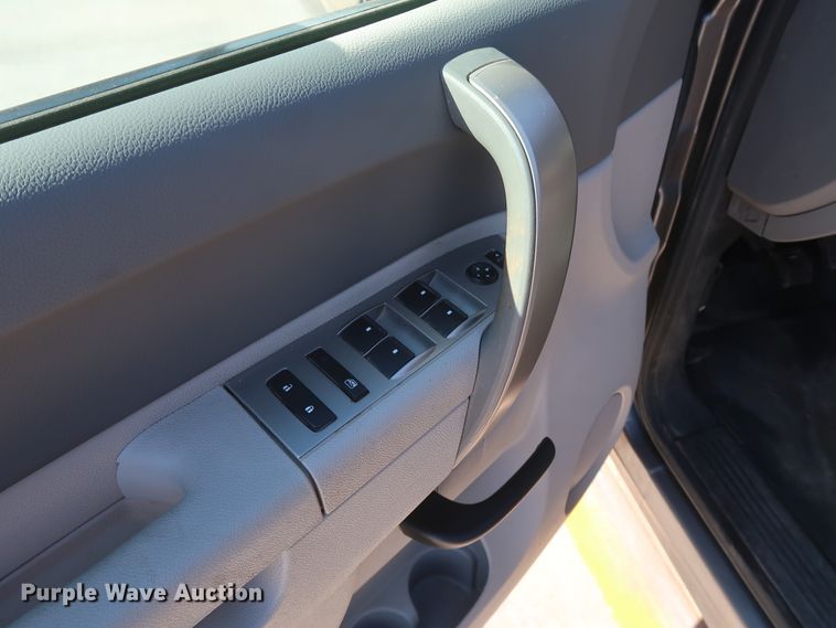 image for item DH3657 2013 Chevrolet Silverado 1500 Ext. Cab pickup truck