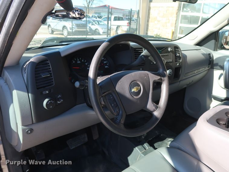 image for item DH3657 2013 Chevrolet Silverado 1500 Ext. Cab pickup truck