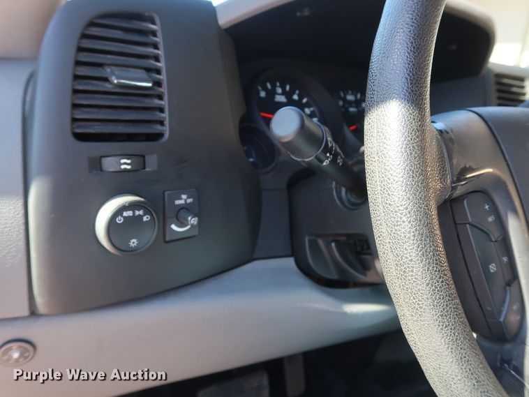 image for item DH3657 2013 Chevrolet Silverado 1500 Ext. Cab pickup truck