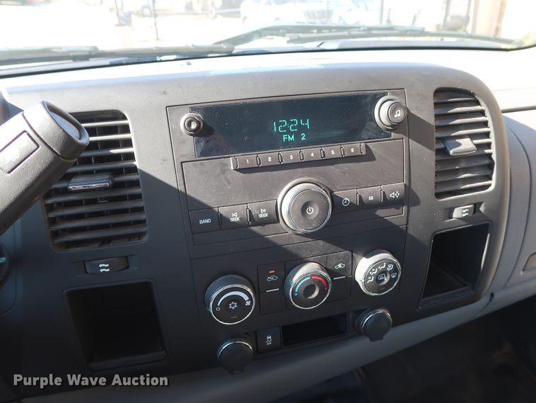 image for item DH3657 2013 Chevrolet Silverado 1500 Ext. Cab pickup truck