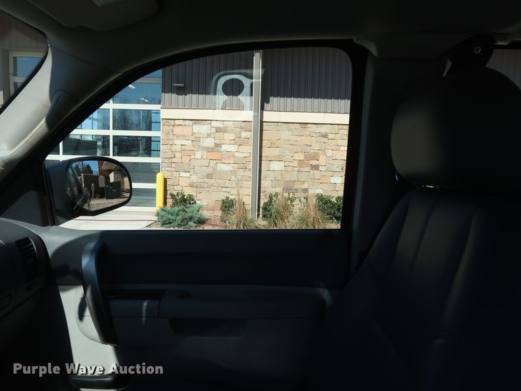 image for item DH3657 2013 Chevrolet Silverado 1500 Ext. Cab pickup truck