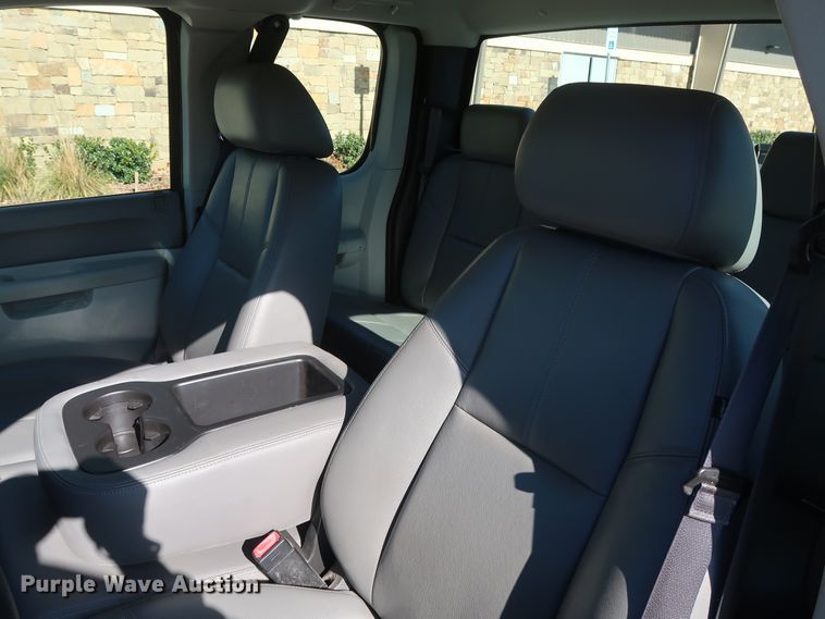 image for item DH3657 2013 Chevrolet Silverado 1500 Ext. Cab pickup truck