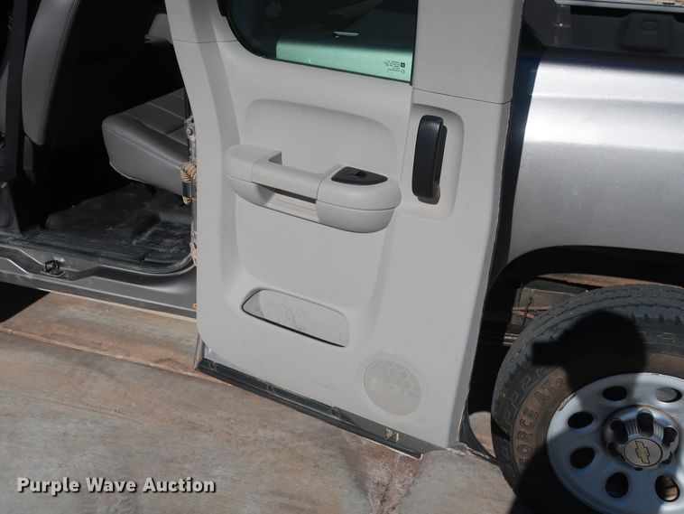 image for item DH3657 2013 Chevrolet Silverado 1500 Ext. Cab pickup truck