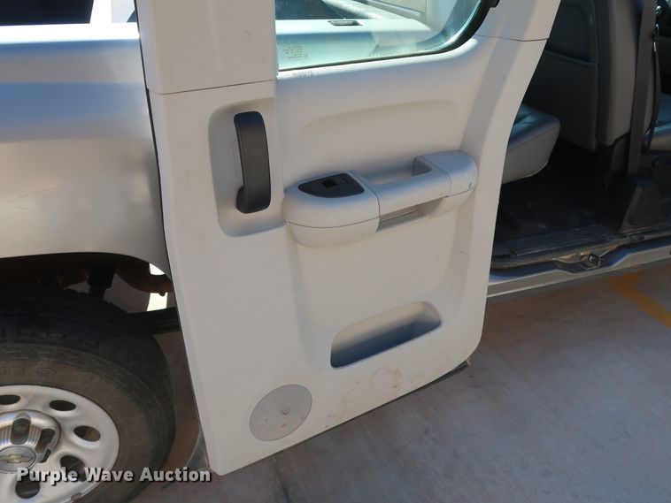 image for item DH3657 2013 Chevrolet Silverado 1500 Ext. Cab pickup truck