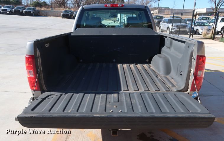 image for item DH3657 2013 Chevrolet Silverado 1500 Ext. Cab pickup truck