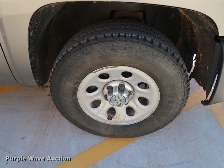 image for item DH3657 2013 Chevrolet Silverado 1500 Ext. Cab pickup truck