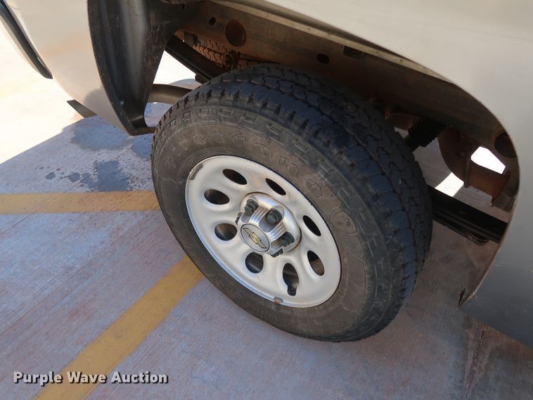 image for item DH3657 2013 Chevrolet Silverado 1500 Ext. Cab pickup truck