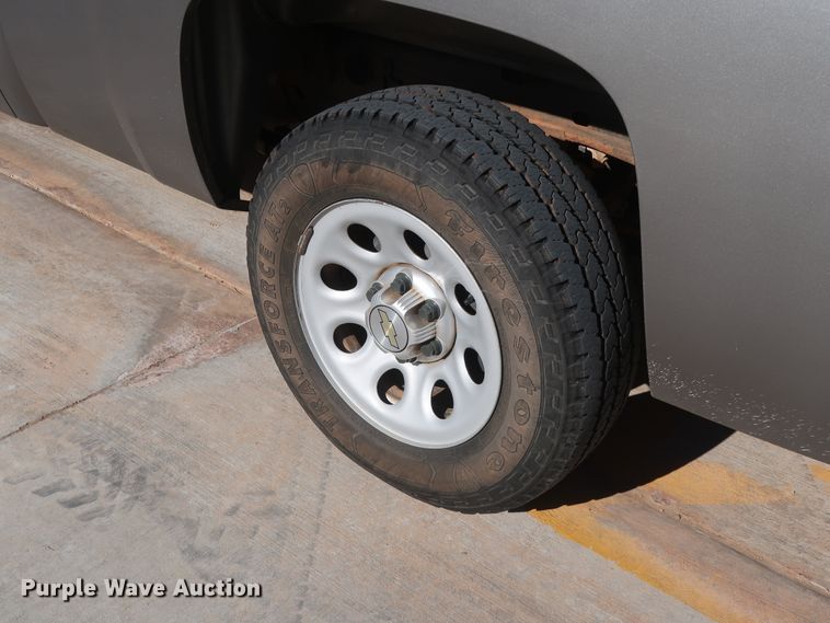 image for item DH3657 2013 Chevrolet Silverado 1500 Ext. Cab pickup truck