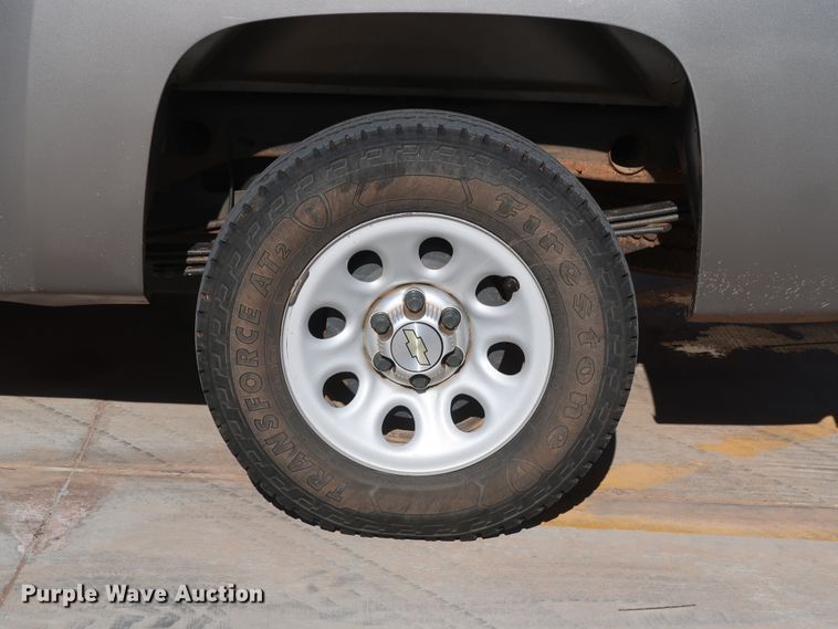 image for item DH3657 2013 Chevrolet Silverado 1500 Ext. Cab pickup truck