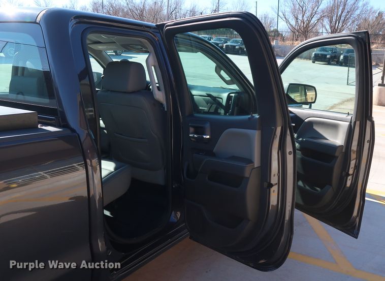 image for item DH3658 2015 Chevrolet Silverado 1500 Double Cab pickup truck