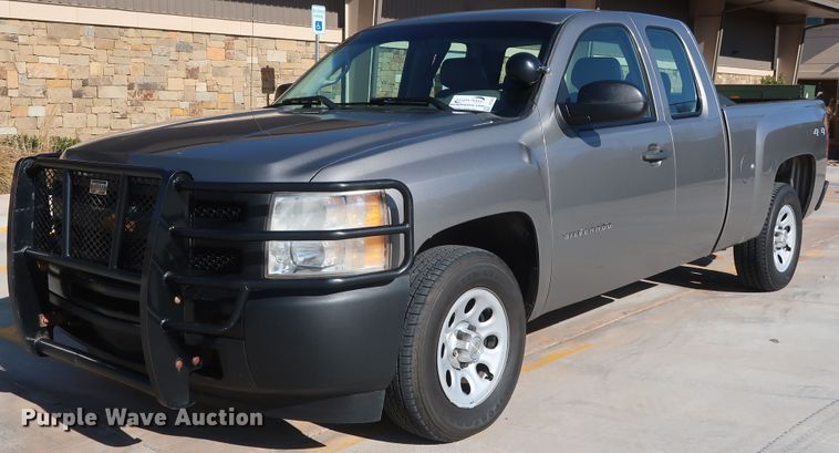 image for item DH3659 2013 Chevrolet Silverado 1500 Ext. Cab pickup truck