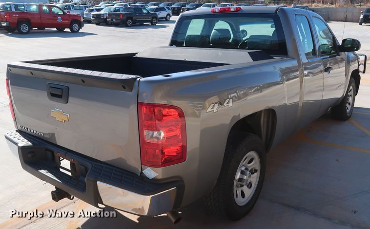 image for item DH3659 2013 Chevrolet Silverado 1500 Ext. Cab pickup truck