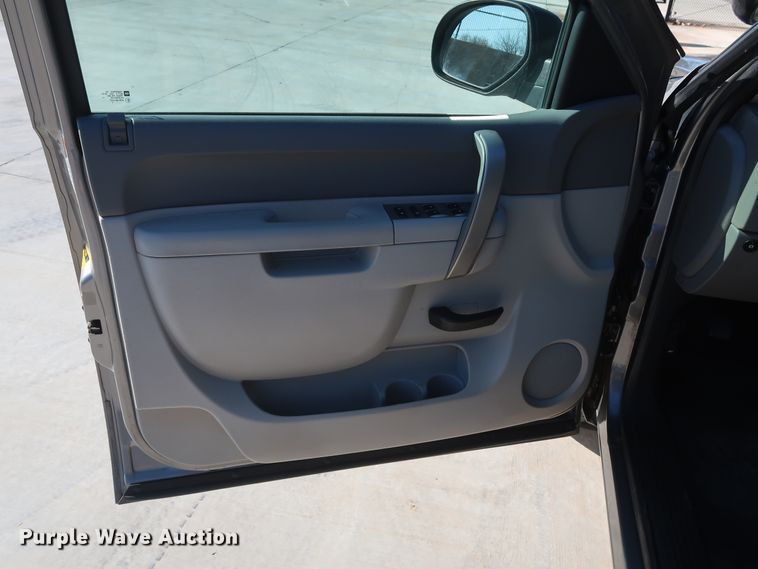 image for item DH3659 2013 Chevrolet Silverado 1500 Ext. Cab pickup truck