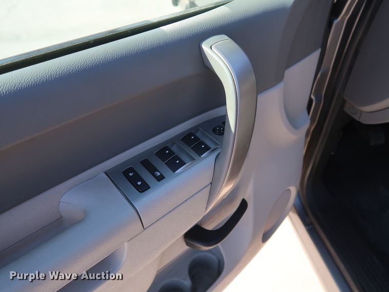 image for item DH3659 2013 Chevrolet Silverado 1500 Ext. Cab pickup truck