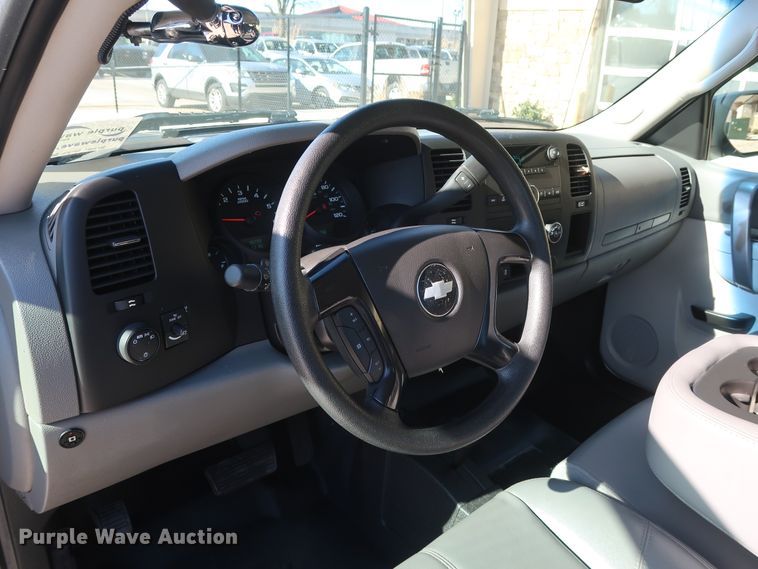 image for item DH3659 2013 Chevrolet Silverado 1500 Ext. Cab pickup truck