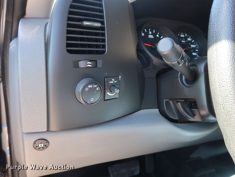 image for item DH3659 2013 Chevrolet Silverado 1500 Ext. Cab pickup truck