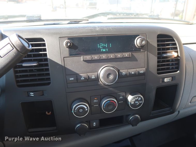 image for item DH3659 2013 Chevrolet Silverado 1500 Ext. Cab pickup truck