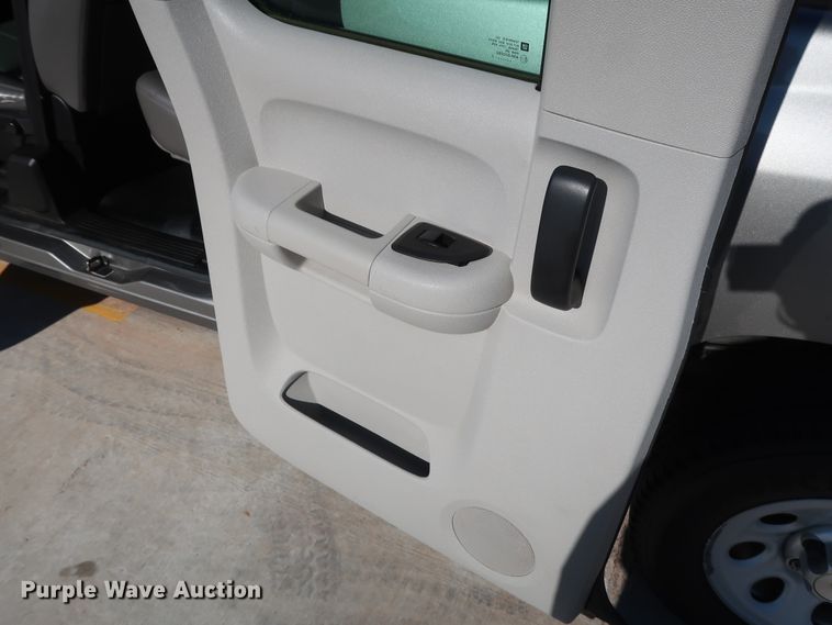 image for item DH3659 2013 Chevrolet Silverado 1500 Ext. Cab pickup truck