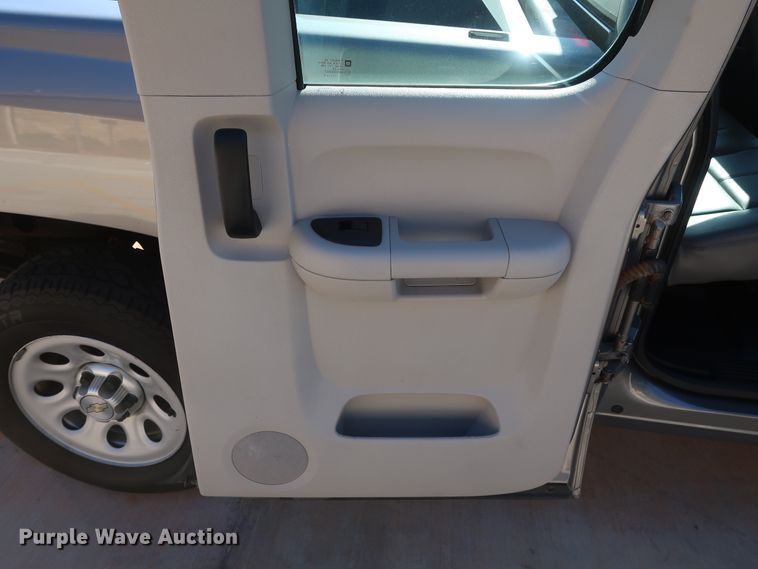 image for item DH3659 2013 Chevrolet Silverado 1500 Ext. Cab pickup truck