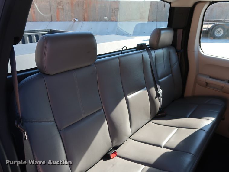 image for item DH3659 2013 Chevrolet Silverado 1500 Ext. Cab pickup truck