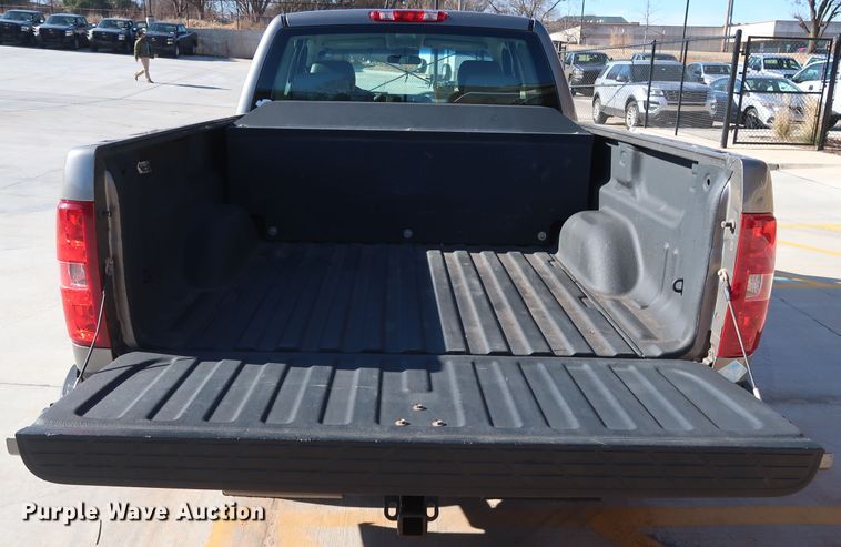 image for item DH3659 2013 Chevrolet Silverado 1500 Ext. Cab pickup truck