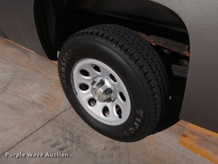 image for item DH3659 2013 Chevrolet Silverado 1500 Ext. Cab pickup truck