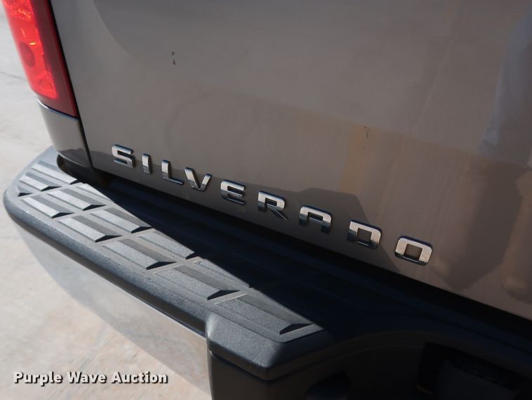 image for item DH3659 2013 Chevrolet Silverado 1500 Ext. Cab pickup truck