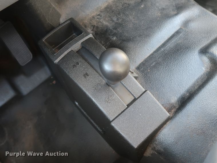 image for item DH3660 2013 Chevrolet Silverado 1500 Ext. Cab pickup truck