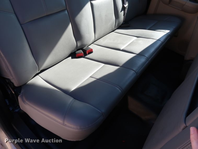 image for item DH3660 2013 Chevrolet Silverado 1500 Ext. Cab pickup truck